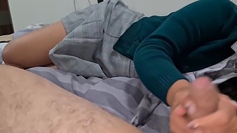 Mlada Mehiška Študentka Ima Amaterski Seks Posnetek S Tehničnim Učiteljem