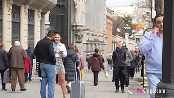 Nuria Millan, Strastna Amaterka, Uživa V Zapeljevanju Neznancev Na Ulici Za Intenzivna Srečanja!