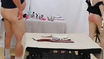 Dve Osupljivi Beli Lepotici V Suženjstvu Se Podredita Grobemu Seksu In Obraznemu Cumshotu
