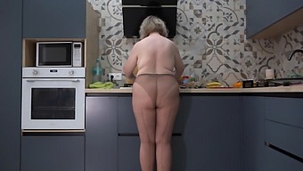 Curvy Wife In Nylon Pantyhose Seduces Her Husband With Her Breakfast Offer