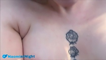 Naomi Hughes È Una Bellezza Dai Capelli Rossi Che Riceve Una Creampie Dal Suo Patrigno.